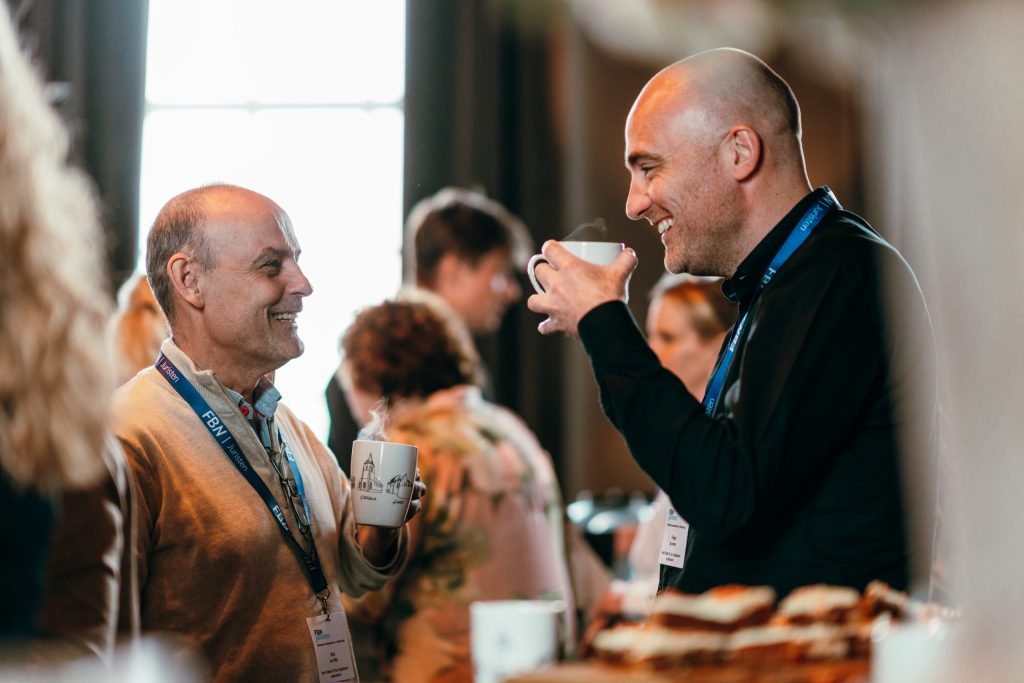 Cursisten tijdens pauze