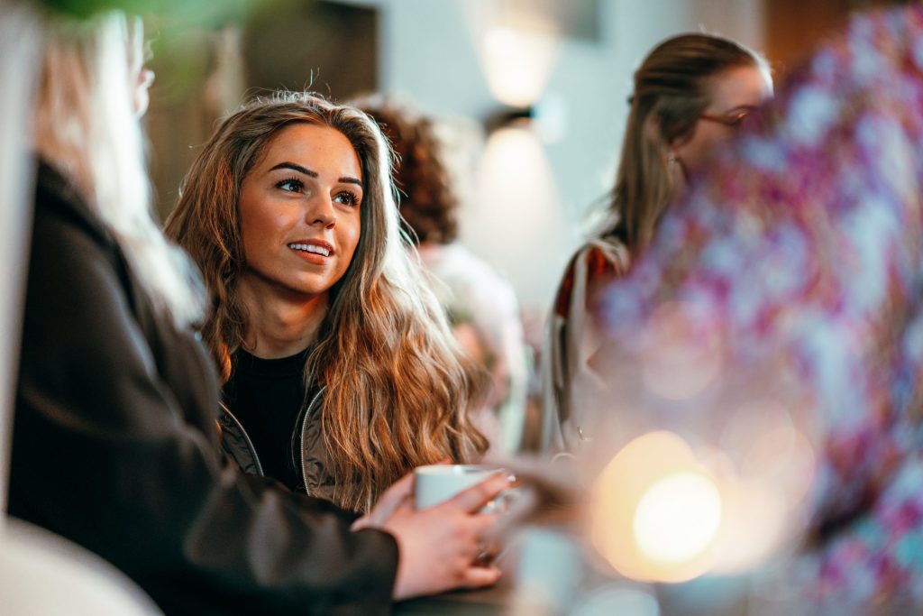 Cursisten FBN tijdens borrel