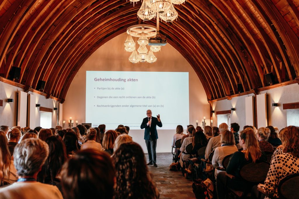Plenaire sessie tijdens Notarieel medewerkers- en klerkendag FBN Juristen
