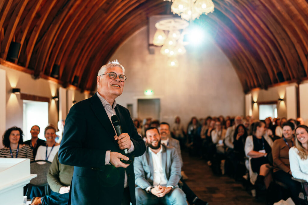Theo FBN Juristen Zaal Presentatie voor notarissen