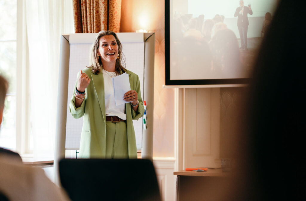mr. Keetie Sijm van FBN Juristen geeft cursussen met actuele notariële kennis over familierecht, registergoederenrecht, ondernemingsrecht en Wwft, waar cursisten PE-punten kunnen behalen.